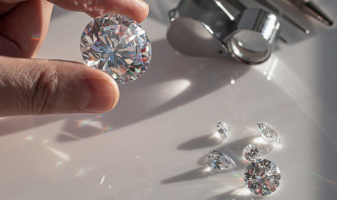 Sparkling diamonds